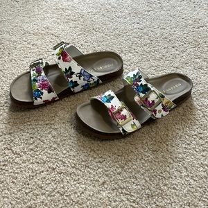 Never one before Madden girl, Birkenstock style floral sandals